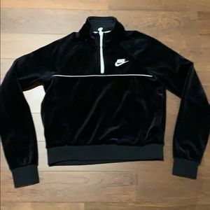 Nike Cropped Velour Half Zip